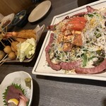 楽酒房みのり - 美味しい串揚げ色々と美味しいサラダ、宴会コースの料理の一部