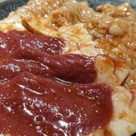 やきにく肉助 - ホルモン盛合せ ハツシン、コリコリ、テッチャン