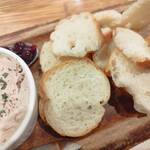 ワイン食堂 ヴィンセント - 濃厚レバームース