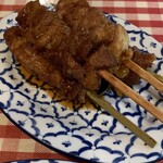 ティーヌン - 鶏と豚の串焼き