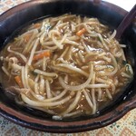 八百半飯店 - もやしラーメンアップ