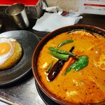 ラマイ - チキンカレー　目玉焼き　ココナッツオイル