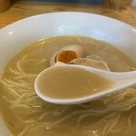 Ippongi - 鶏白湯スープ