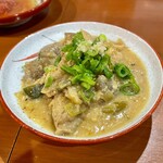 居酒屋 一輝 - 鶏皮とこんにゃくのどて煮