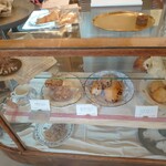 喫茶 tameiki - 焼き菓子のショーケース✨スコーンも気になります。