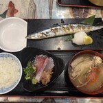 タカマル鮮魚店 - さんま定食1200円