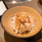 焼肉 炭こう - お通しの鬼おろし　箸休めに