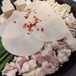 小料理と鍋 由乃 - モツ鍋