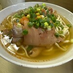 田舎 - テビチそば550円