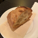 じゅえるるーむ - パン