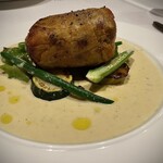 ラ・ターブル・オ・ジャポン - 鴨モモ肉のうすパイ包み焼きゴルゴンゾーラソース