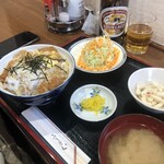 三春 - カツ丼800円