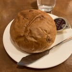 瑠美 - くるみパン