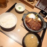 Yayoi Ken - 味噌カツ煮定食