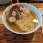 Shiosoba Jikuu - きれいなラーメンですね