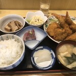 Nozaki - ミックスフライ定食　　880円