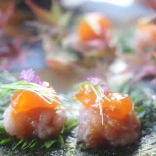 海苔巻きユッケ濃縮たまごと