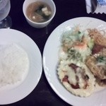 たぱす - 日替わりランチ、チキンカツにグラタンにサラダにスープ