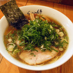 ShiNaChiKu亭 - ShiNaChiKu亭（醤油ら～めん750円＋九条ねぎ100円）※旧価格