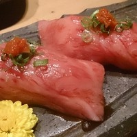 吟味屋 天満店 - サーロイン寿司 美味しいーー！ 生がお得意なのかな？