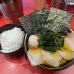 横浜家系総本山 吉村家直系店 ラーメン内田家 - 