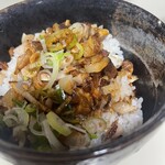 麺房マービン - なぜ「まぼろし」なのか不明な「チャーシュー丼」やぁ(´∀｀)