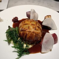 Lien - 青森県産シャモロックとフォアグラのパイ包み焼