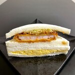 サンドイッチハウス　メルヘン - エビカツとタマゴのペアサンド