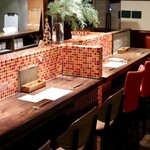 Magokura - カウンターが奥まで広がりました