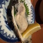 寅八商店 - 生牡蠣