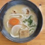 Hom Ba Ka Na Kuma Mo Chi Fu Ku Da - これが、白みそあん雑煮うどんだ！740円