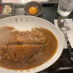 得正 - カツカレー1,100円はこんな感じでサーブされます。