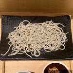 つけ蕎麦 恵比寿初代 - 豚ごぼうつけそば切り ¥930 の麺