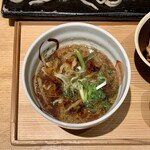 つけ蕎麦 恵比寿初代 - 豚ごぼうつけそば切り ¥930 のつけ汁