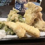 居酒屋 五十鈴 - 山菜天ぷら盛り合せ