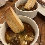 東京ブッチャーズ with OKACHI Beer Lab - バゲット付きビーフシチュー