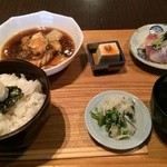 本濱 - 2013/11  鯛めし定食 さしみ あら煮 唐揚げ 付き 1,200円