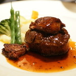 ウェスティンホテル東京 - 牛フィレ肉とフォアグラのステーキ　～トリュフソース～　２０１３年１１月