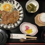 Shumbisai Sango Ro U - 豚生姜焼き定食