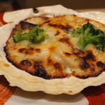 割烹さいお - 帆立チーズ焼き