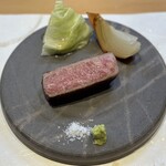美味いもん屋 わ多なべ - 米沢牛の低温焼きステーキ、淡路島玉ねぎ、仙台カリスマ農家のレタス
