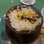 インド宮廷料理 Mashal - 壺にビッシリ入ったビリヤニ　もちろん上げ底ではない！