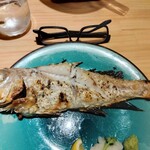 うみからそらへ - 魚のサイズ  手の平サイズと言われたけれど　メガネと比べて下さい