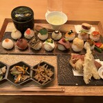 手鞠鮨と日本茶 宗田 - 4500円のランチ「月替わりセット」