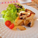 小さな洋食屋さん プティ リジエール - ハンバーグランチ(2000円)　前菜