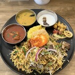 Kare To Biriyani To Osake Tabiru - 