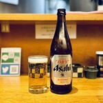煮干し中華そば 江古田 三四郎 - ビール 500円 ※アサヒスーパードライの中瓶(500ml)でした。おつまみ等は付かず。
      2023年12月3日