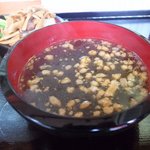 尾道ラーメン 山長 - 尾道ラーメンと同じで、背油がプカプカ浮いてるよ！