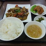 Shanhai Saikan - 豚肉と茄子の味噌炒め(670円)＋唐揚げセット（270円）
                        