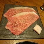 焼肉うしごろ - 北海道産黒毛和牛A5大判サーロイン2枚です。